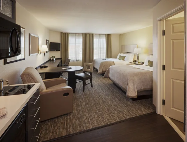 جناح بسرير كينج لذوي الإعاقة، Candlewood Suites COTULLA 2/4