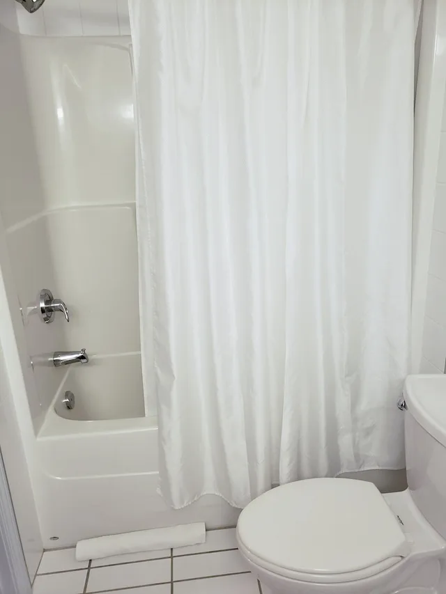غرفة قياسية بسرير كوين لذوي الإعاقة، Four Points By Sheraton Prince George 6/6