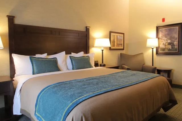 غرفة كلاسيكية بسرير كينج، Little Missouri Inn Suites 1/3