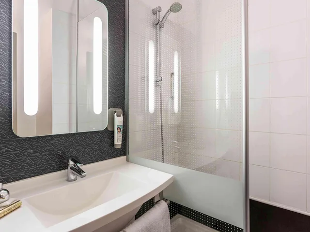 غرفة بسرير مزدوج، Ibis Thonon Evian 3/3