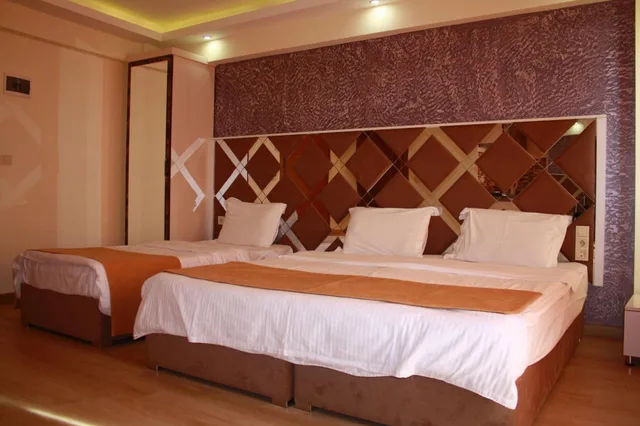 غرفة ثلاثية في الطابق الأرضي، Terra Suites 1/3