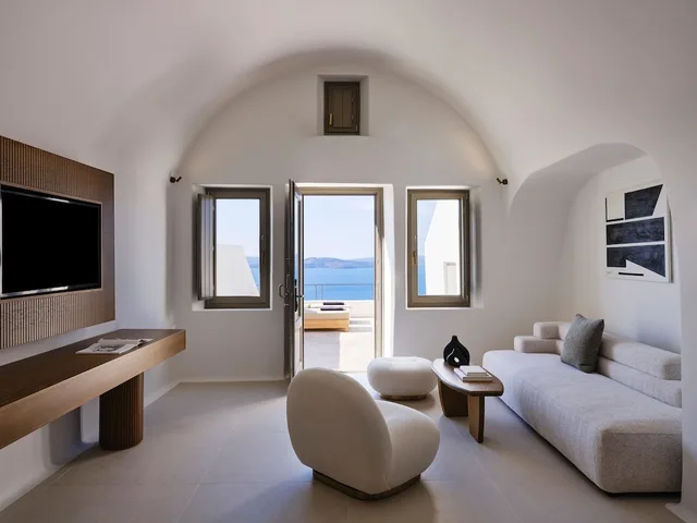 Deluxe, Suite, King Bed, Outdoor Jetted Tub، Andronis Luxury Suites 3/10