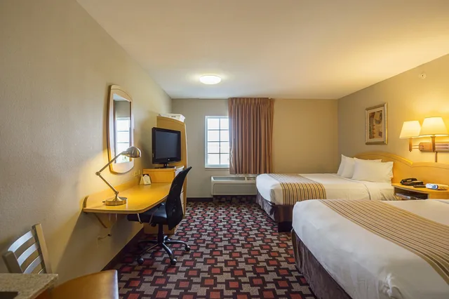 Efficiency, Suite, 2 Queen Beds, Accessible, Birch Hill Suites Clarksville 3/4