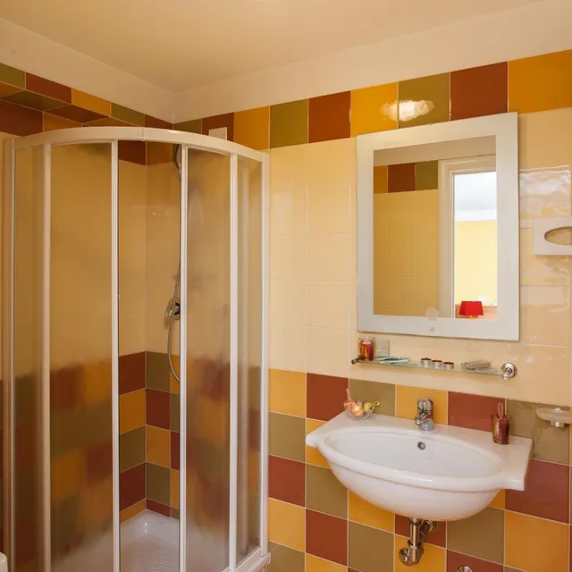 غرفة رباعية بشرفة، Hotel Bahama 7/9