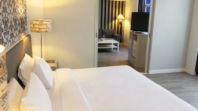 1 Bedroom, Junior, Twin Beds, City View, Trang Hotel Bangkok 1/3