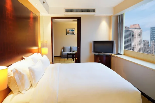 جناح عائلي بسريرين منفصلين مع أريكة، Radisson Collection Hyland Shanghai 1/10