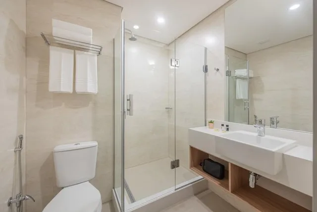 Standard, Triple, Street View، Intercity Curitiba Batel 3/3