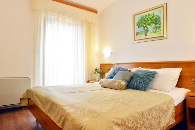 Room, Double Bed, Lateral Side Sea View، Villa Letan 1/6