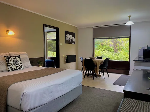جناح بغرفتي نوم في الطابق الأرضي، West Coaster Motel 1/4