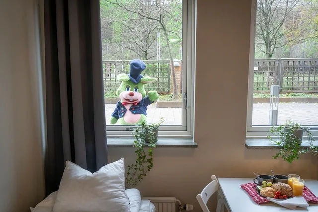 غرفة رباعية بسريرين منفصلين وسرير بطابقين بحمام خاص، Göteborgs Vandrarhem - Hostel 4/5