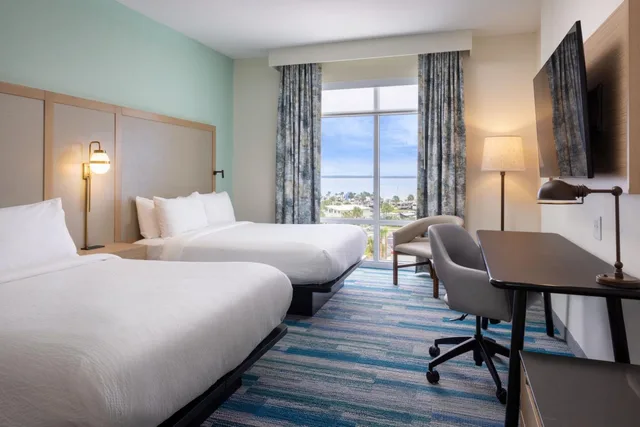 Guest Room, 2 Queen Beds, Inland View, Accessible، Fairfield Inn & Suites by Marriott Pensacola Beach 1/1