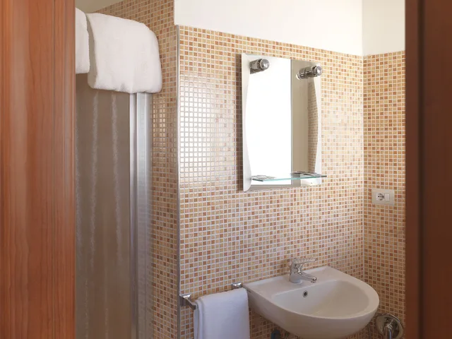 غرفة بسرير مزدوج، Hotel Arco Romana 4/4