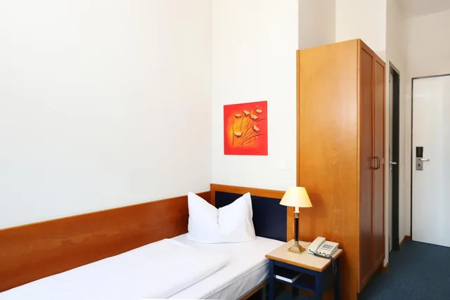 غرفة مفردة، H24 Hoteltow 1/11
