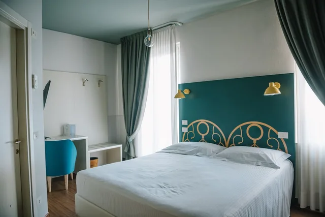 غرفة كومفورت بسرير كينج، Torino Hotel 1/5