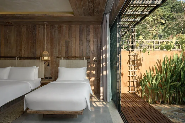 غرفة بشرفة، Dinso Resort 2/2