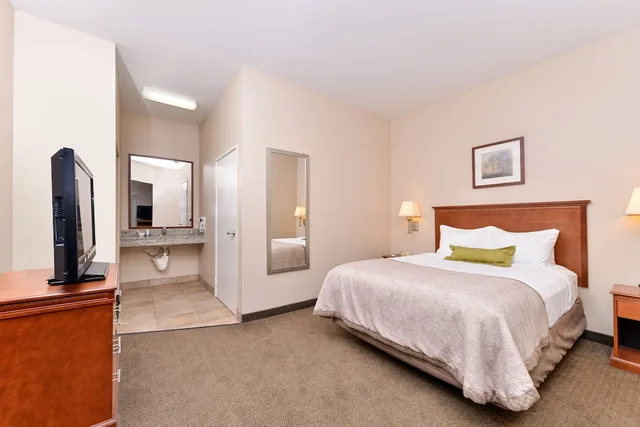 جناح استوديو بسرير كينج لذوي الإعاقة، Candlewood Suites San Diego 1/4