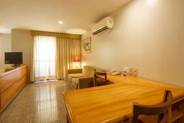 Deluxe, Double Bed, Side View, Blue Tree Towers Fortaleza Beira Mar 2/5