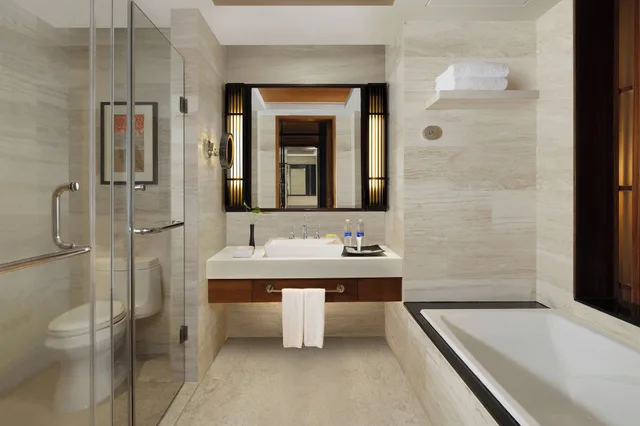 Deluxe, 2 Double Beds, Pool Side، Le Meridien Shimei Bay Beach Resort & Spa 10/10