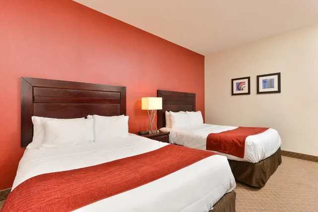 غرفة بحمام مشترك، Comfort Inn & Suites Calgary Airport - South 3/5