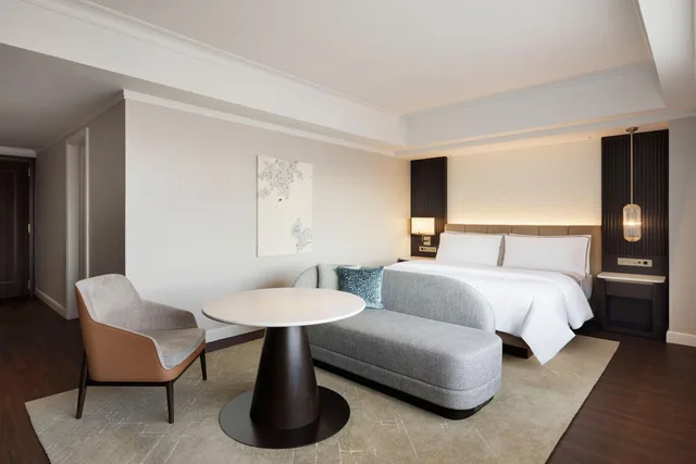 غرفة بسرير كينج، The Westin Tokyo 2/3