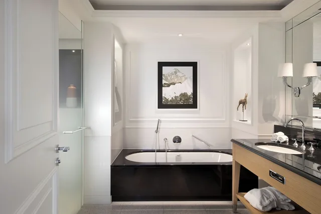 جناح، Grand Hotel Kronenhof 3/4