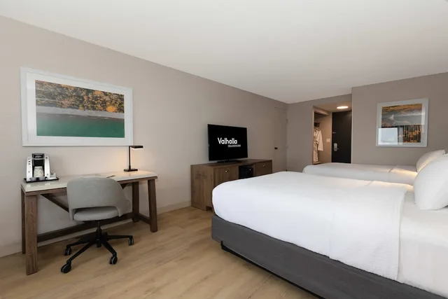 غرفة بزنس بسريرين كوين، Valhalla Hotel & Conference Centre 1/1