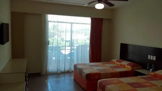 غرفة بسرير مزدوج بإطلالة على الجبل، Bogavante Barra De Navidad 1/10