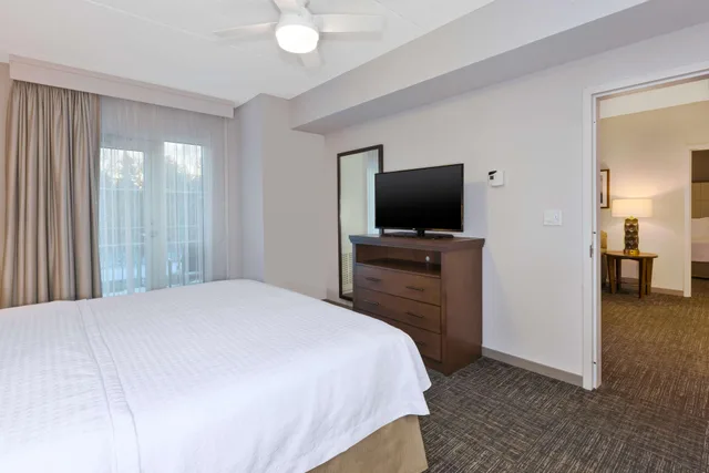 2 Bedrooms, Suite, 1 King or 2 Queen Beds, 2 Bathrooms, Balcony, Accessible، Homewood Suites By Hilton Saratoga Springs 1/4