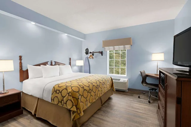 جناح بسرير كينج بغرفة نوم واحدة، Baymont By Wyndham Henderson Oxford 1/4