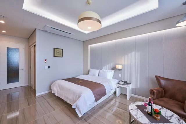 غرفة ديلوكس بسرير مزدوج، Gwangju Aura Hotel 3/8
