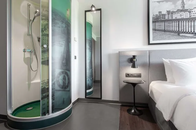 غرفة قياسية بسرير كينج، Radisson Hotel Zurich Airport 8/8