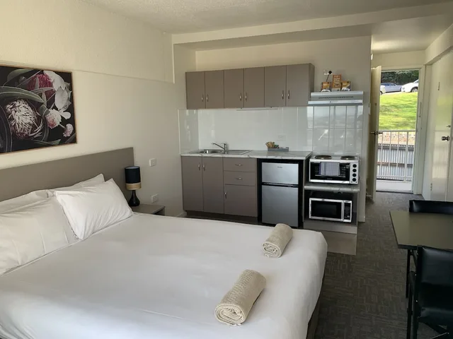 استوديو بريميوم، Adina Place Motel Apartments 1/1