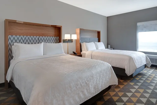 غرفة قياسية بسرير فردي، Holiday Inn Erie 6/10