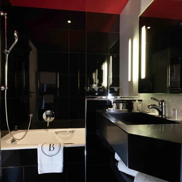Imperial Suite، Le Belmont Paris 1/3