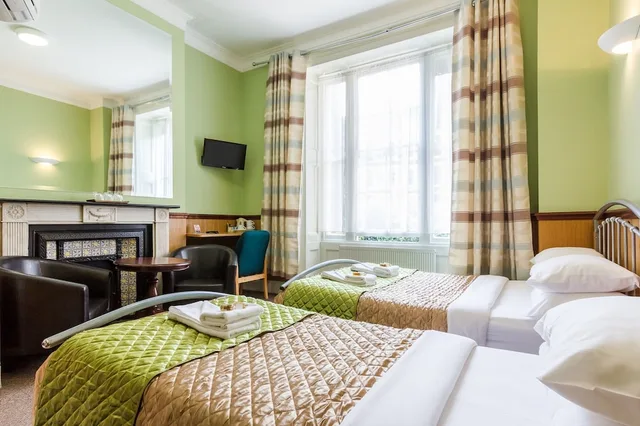 غرفة ثلاثية بسرير مزدوج وسرير فردي، The Marker Hotel 8/10