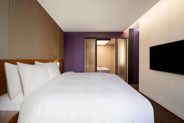 جناح ديلوكس بسرير كينج، Courtyard by Marriott Suwon 1/3