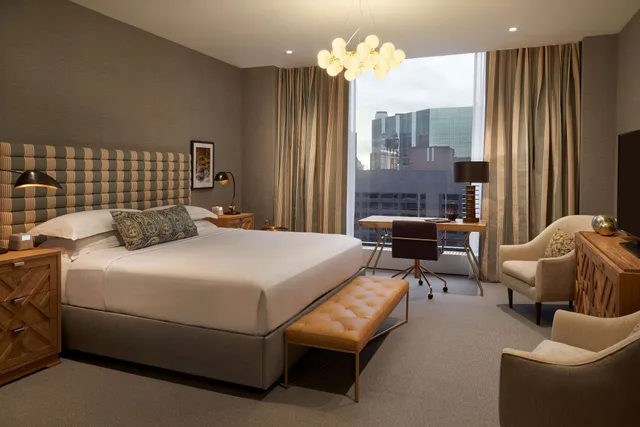 High Park, Suite, King Bed، Hilton Toronto 2/3