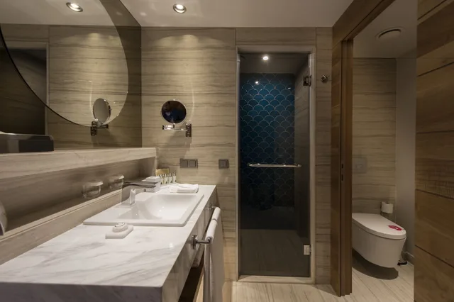 Family, Queen and Twin Beds, Lateral Side Sea View، Acanthus and Cennet Barut Collection 7/7