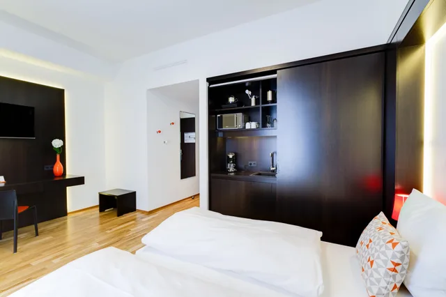 غرفة بسرير كينج بشرفة، SEVENDAYS HOTEL BOARDINGHOUSE 6/10