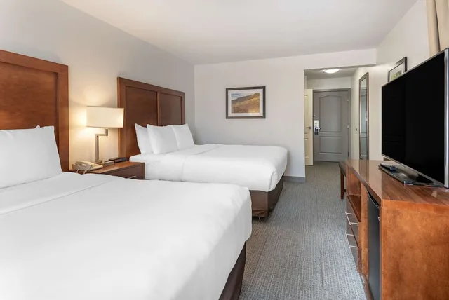 Standard, 2 Queen Beds, Comfort Inn & Suites Carbondale on the Roaring Fork 4/10