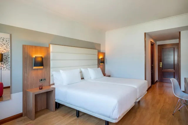 غرفة ثلاثية بثلاثة أسرّة، Hotel Santiago Plaza Affiliated By Melia 6/10