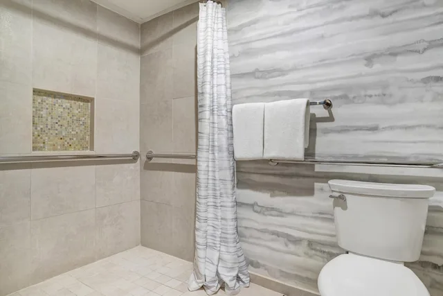 غرفة بسرير كينج لذوي الإعاقة، Hyatt Regency DFW International Airport 8/10