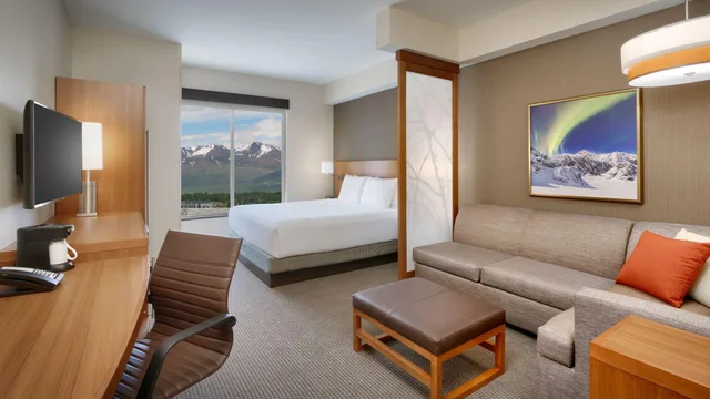 Room, King Bed, Hyatt Place Anchorage-Midtown 1/1