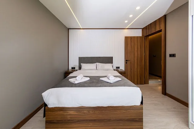 شقة حصرية بسرير كينج وسرير كوين وسرير فردي، Pavri Suit Bungalov 2/2