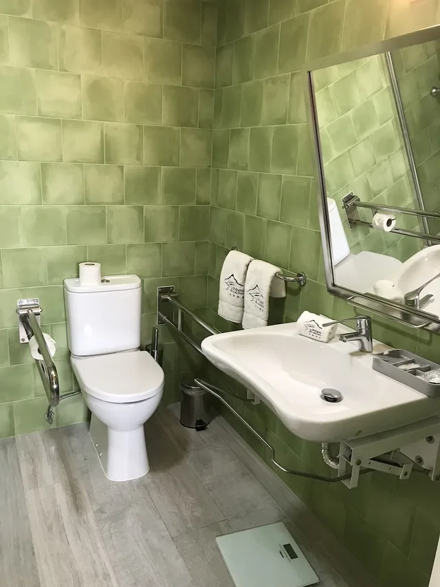 Olive, Green, Apartment, King Bed, Mountain View, Sofa، Vinhas Do Calhau 3/4