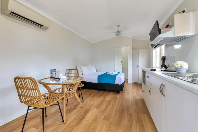 Superior, Double Bed, DARWIN FREESPIRIT RESORT 4/8