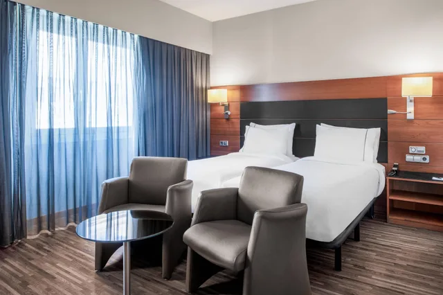 غرفة قياسية بسريرين منفصلين، AC Hotel Carlton Madrid by Marriott 9/10