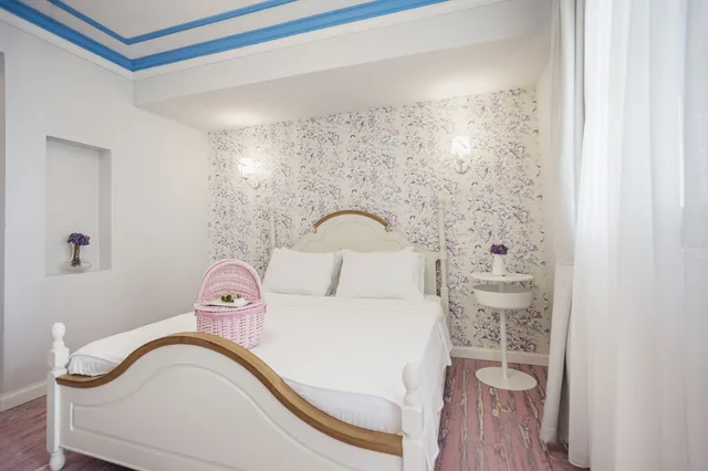 غرفة ديلوكس بسرير كوين بشرفة، Sardunya Hotel 3/3