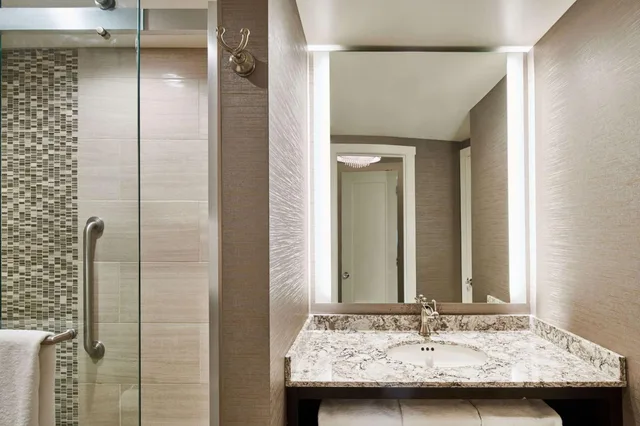 جناح رئاسي بغرفتي نوم، Hotel Alex Johnson Rapid City Curio Collection By Hilton 5/6