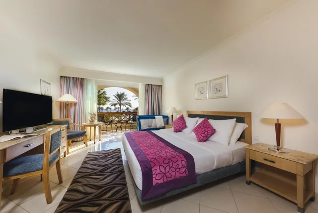 Classic, Twin Beds, Pool and Sea View، Movenpick Taba 3/10